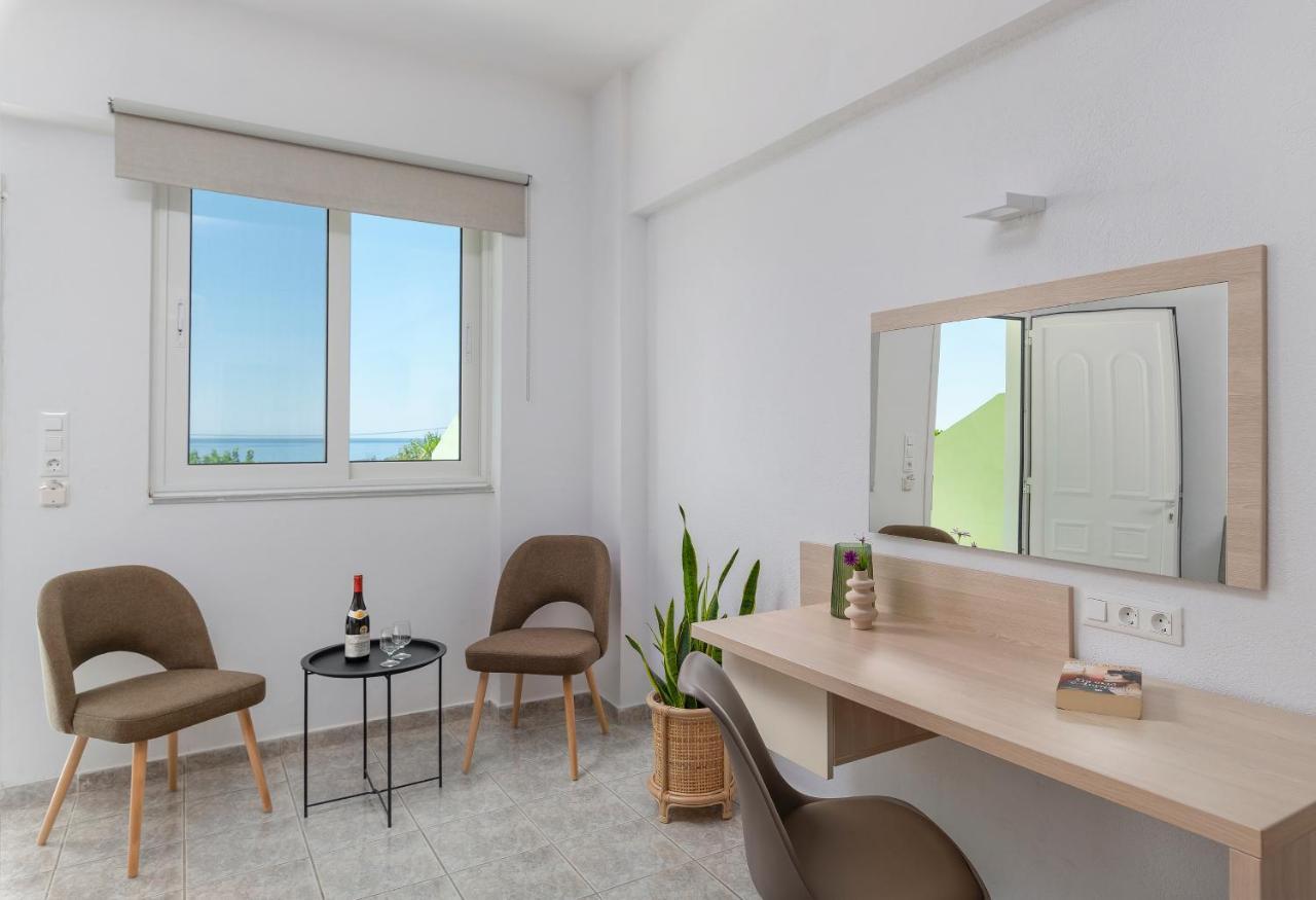 V&C Paradise Apartments Rodhákinon Ngoại thất bức ảnh