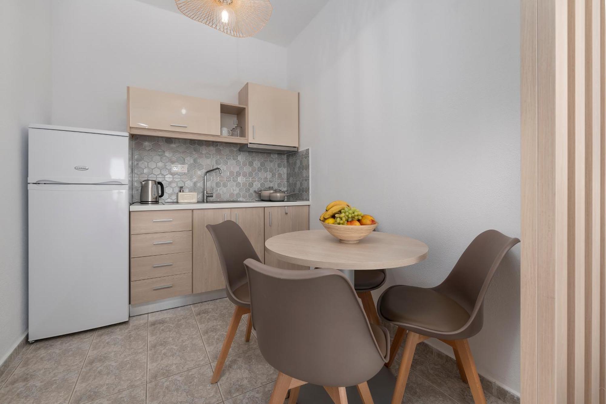 V&C Paradise Apartments Rodhákinon Ngoại thất bức ảnh