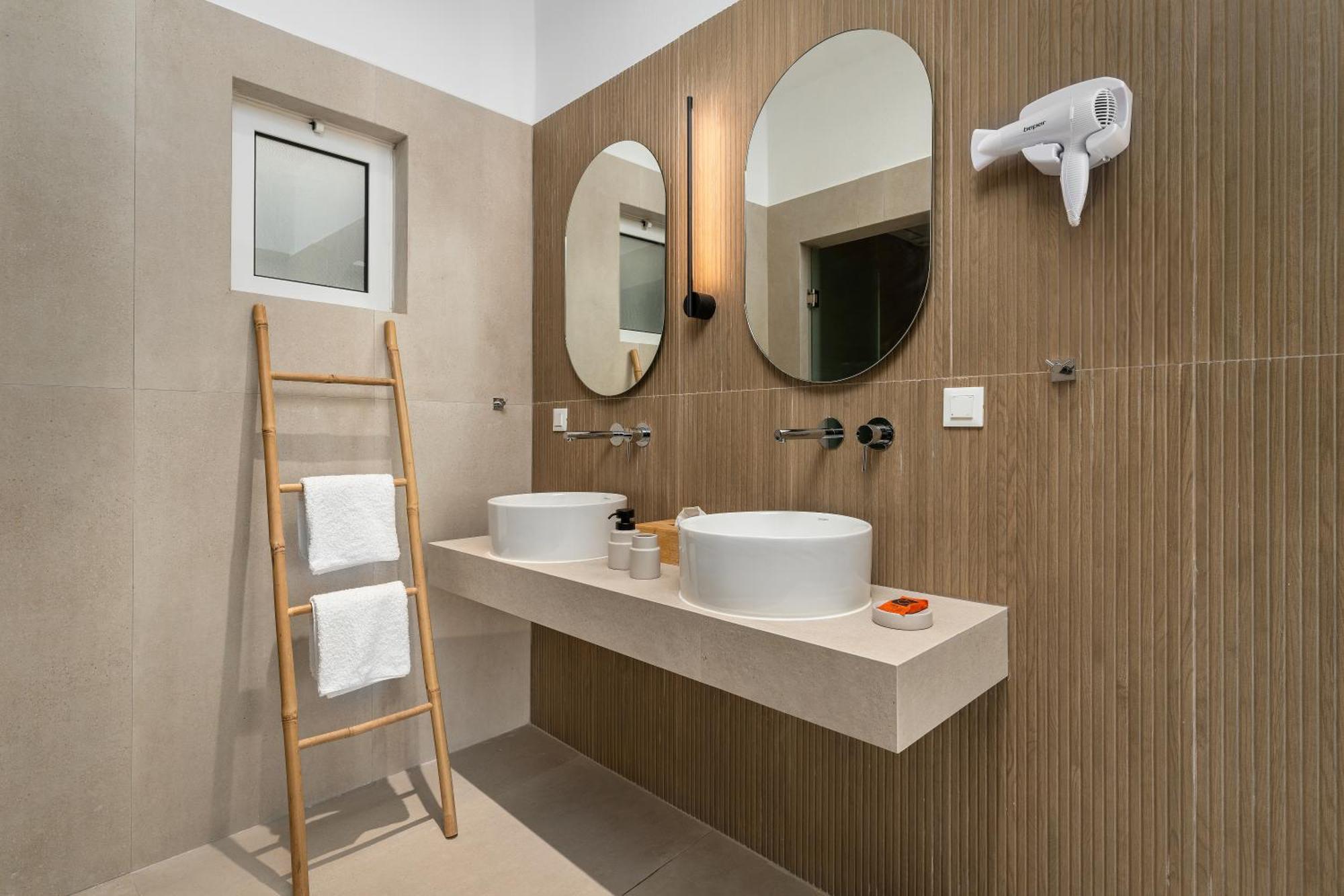 V&C Paradise Apartments Rodhákinon Ngoại thất bức ảnh