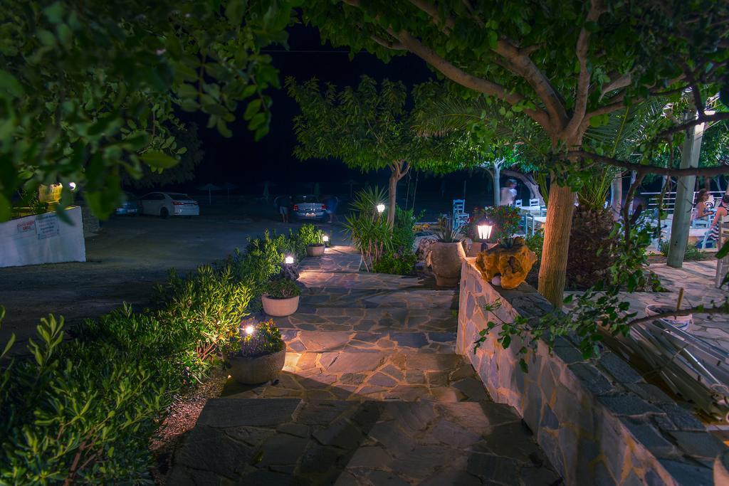 V&C Paradise Apartments Rodhákinon Ngoại thất bức ảnh