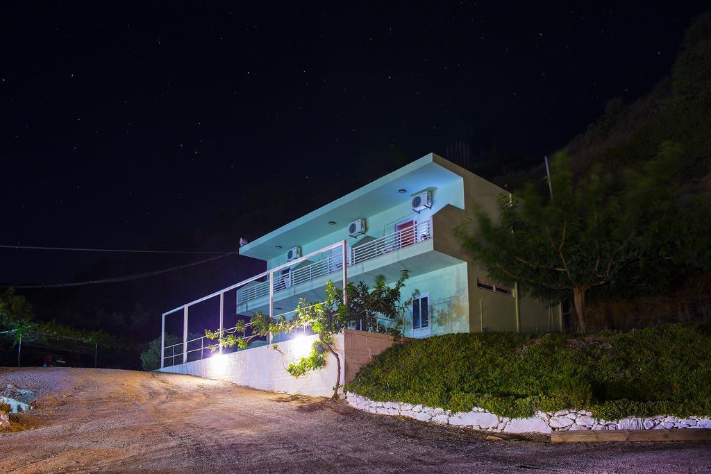 V&C Paradise Apartments Rodhákinon Ngoại thất bức ảnh