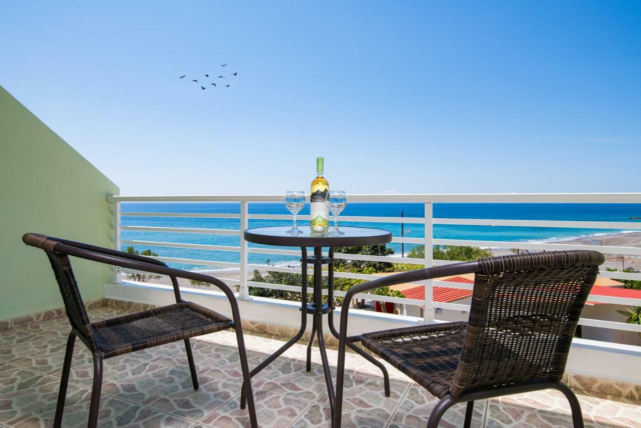 V&C Paradise Apartments Rodhákinon Ngoại thất bức ảnh