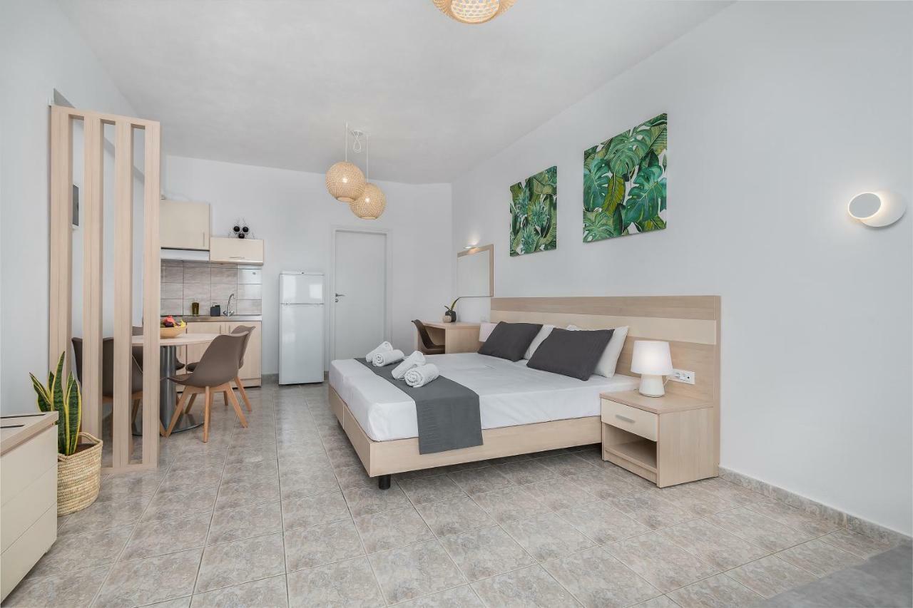 V&C Paradise Apartments Rodhákinon Ngoại thất bức ảnh